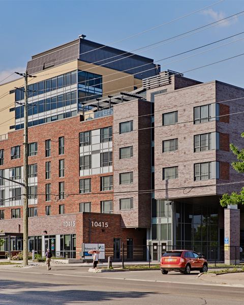10415 Yonge St – Richmond Hill Community Hub