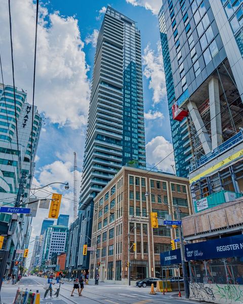161 Eglinton Ave East
