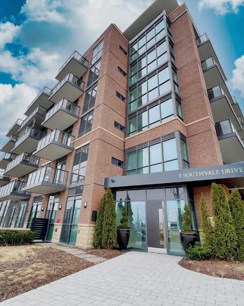 Leaside Manor Condos