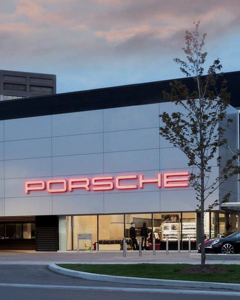 Porsche Centre North Toronto